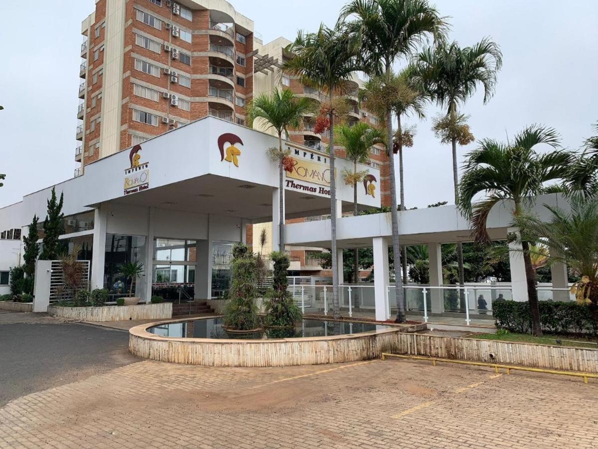 Apartamento Imperio Romano - 2 Quartos, 24Hs Piscina Caldas Novas Exterior photo
